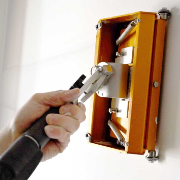 TapeTech SideWinder™ Extendable Brakeless Box Handle